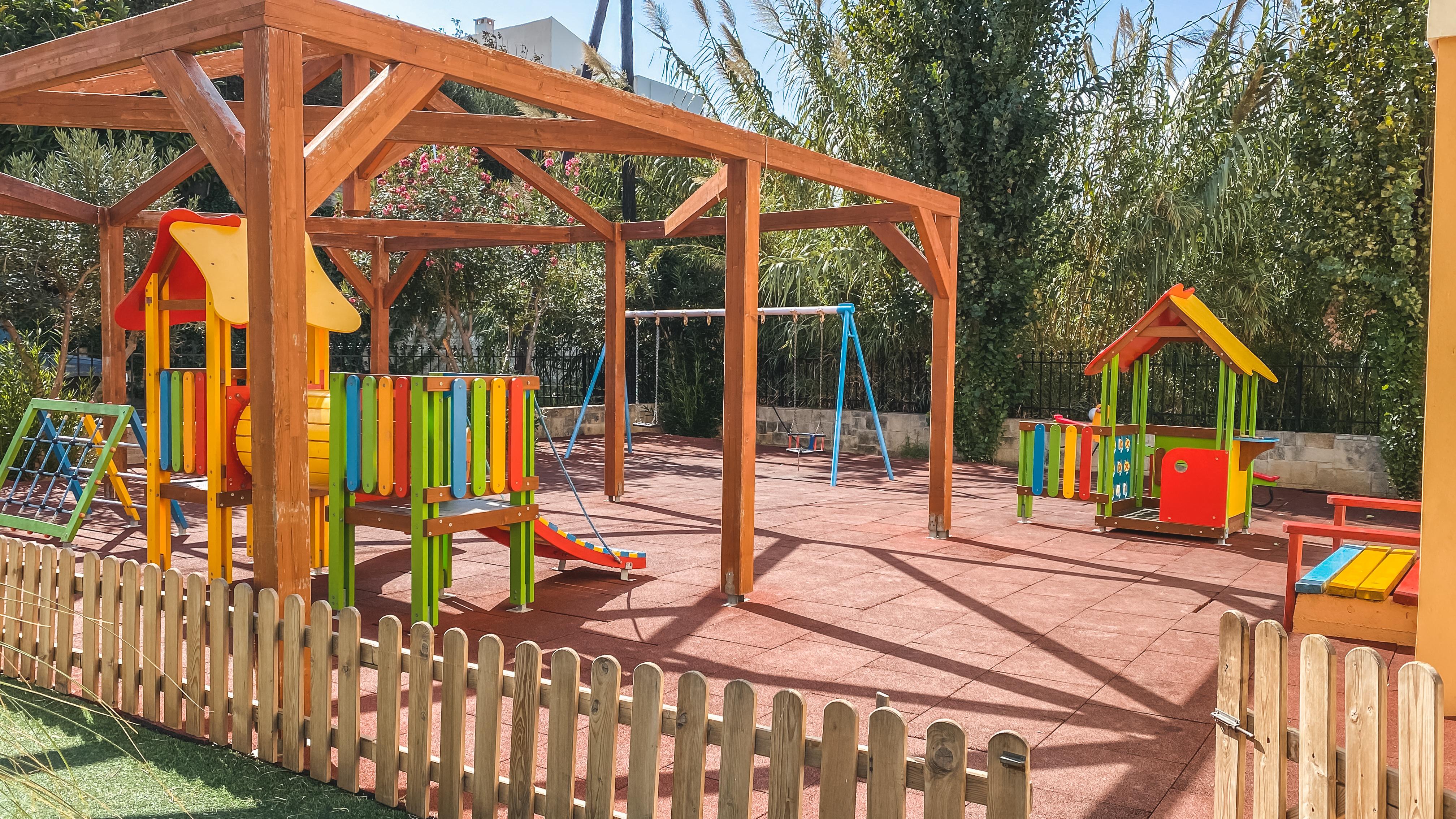 Chrispy Waterpark Resort Kolymbari Exterior photo