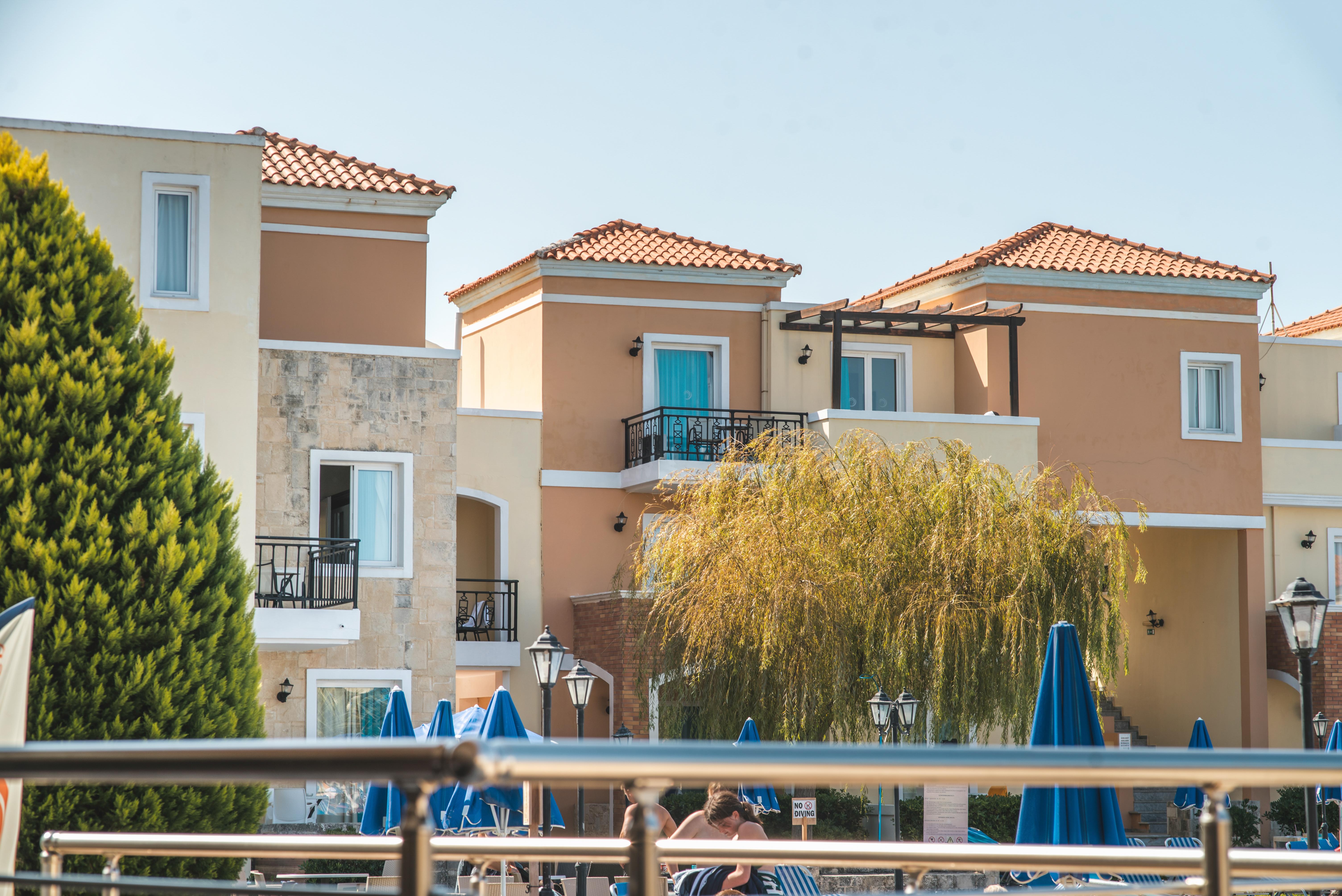 Chrispy Waterpark Resort Kolymbari Exterior photo